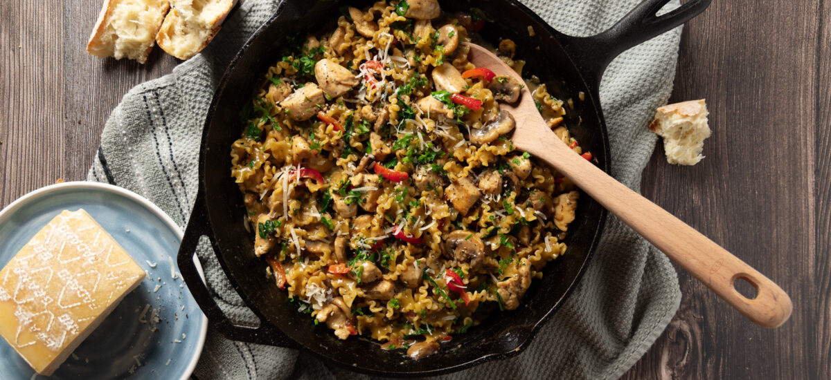 Creamy Chicken and Mushroom Pasta Skillet